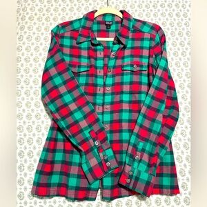 Women’s Patagonia Organic Cotton Flannel Button Up Shirt Size 6 Pink/Green Color